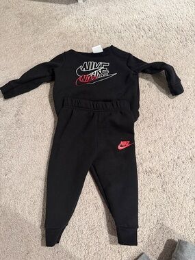 Nike Black Kids Sweat Set with Pink Swoosh Accents
